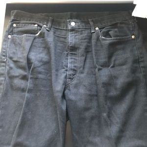 Black Levi’s size 40x30